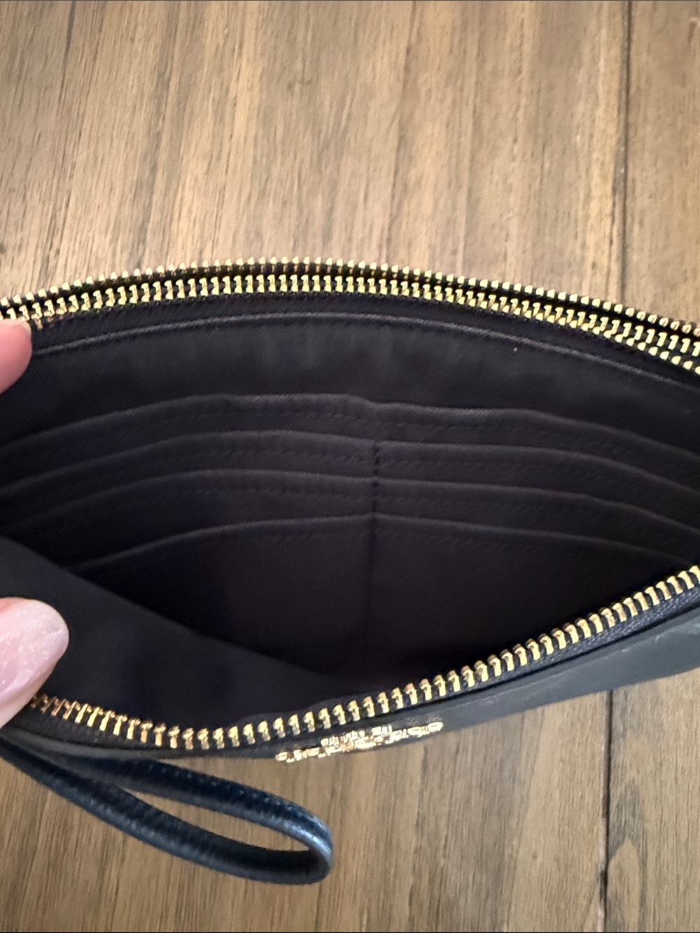 Coach wristlet/ wallet - Picture 4 of 4